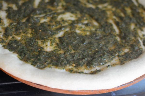 easy homemade pizza sauce with spinach