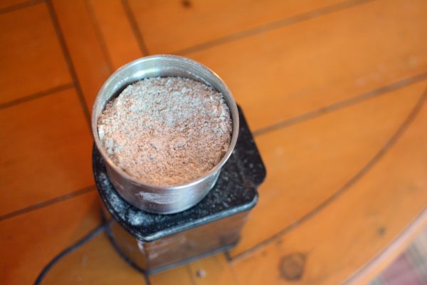 How to make oat flour with a coffee grinder